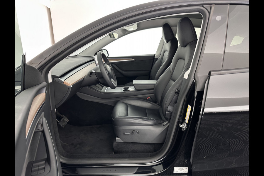 Tesla Model Y RWD 58 kWh [ 3-Fase ] {SOH-93%} (INCL.BTW) Aut. *PANO | AUTO-PILOT | LEATHER | NAVI-FULLMAP | MATRIX-LED | KEYLESS | CAMERA | DAB+ | HEATED-COMFORTSEATS | PRIVACYGLASS | TOPVIEW | 19''ALU*