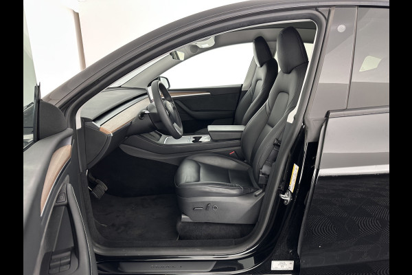 Tesla Model Y RWD 58 kWh [ 3-Fase ] {SOH-93%} (INCL.BTW) Aut. *PANO | AUTO-PILOT | LEATHER | NAVI-FULLMAP | MATRIX-LED | KEYLESS | CAMERA | DAB+ | HEATED-COMFORTSEATS | PRIVACYGLASS | TOPVIEW | 19''ALU*