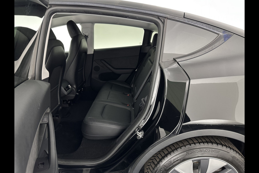 Tesla Model Y RWD 58 kWh [ 3-Fase ] {SOH-93%} (INCL.BTW) Aut. *PANO | AUTO-PILOT | LEATHER | NAVI-FULLMAP | MATRIX-LED | KEYLESS | CAMERA | DAB+ | HEATED-COMFORTSEATS | PRIVACYGLASS | TOPVIEW | 19''ALU*