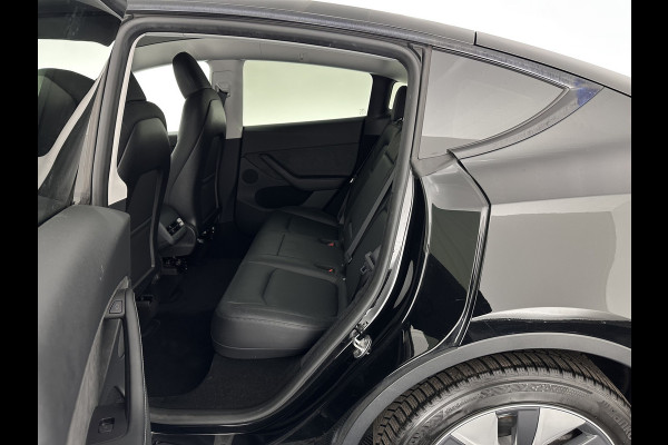 Tesla Model Y RWD 58 kWh [ 3-Fase ] {SOH-93%} (INCL.BTW) Aut. *PANO | AUTO-PILOT | LEATHER | NAVI-FULLMAP | MATRIX-LED | KEYLESS | CAMERA | DAB+ | HEATED-COMFORTSEATS | PRIVACYGLASS | TOPVIEW | 19''ALU*