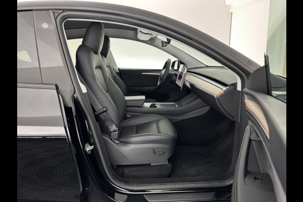 Tesla Model Y RWD 58 kWh [ 3-Fase ] {SOH-93%} (INCL.BTW) Aut. *PANO | AUTO-PILOT | LEATHER | NAVI-FULLMAP | MATRIX-LED | KEYLESS | CAMERA | DAB+ | HEATED-COMFORTSEATS | PRIVACYGLASS | TOPVIEW | 19''ALU*