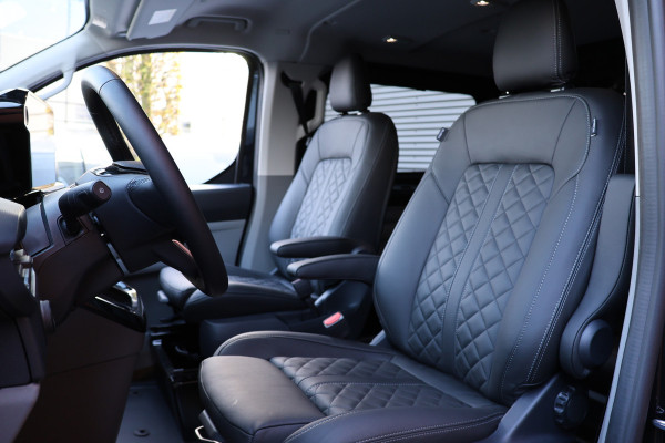 Ford Transit Custom 320 2.0 TDCI 170 PK L2H1 Limited DC | Dubbel Cabine | ACC | Blind Spot | Navigatie | Camera | CarPlay | Lane Assist | Trekhaak | BPM VRIJ | Verlengde fabrieksgarantie tot 12-2029 | 5-Zitter