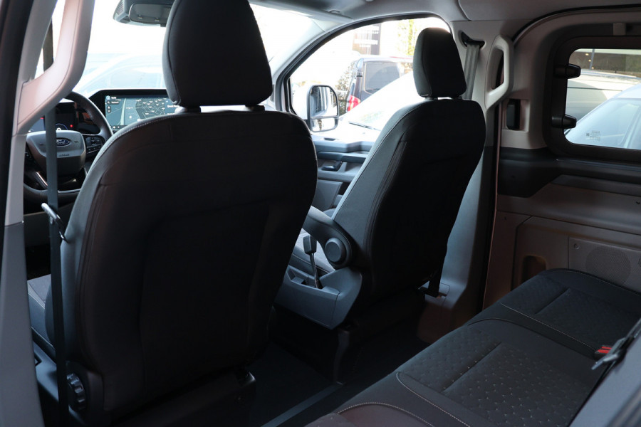 Ford Transit Custom 320 2.0 TDCI 170 PK L2H1 Limited DC | Dubbel Cabine | ACC | Blind Spot | Navigatie | Camera | CarPlay | Lane Assist | Trekhaak | BPM VRIJ | Verlengde fabrieksgarantie tot 12-2029 | 5-Zitter