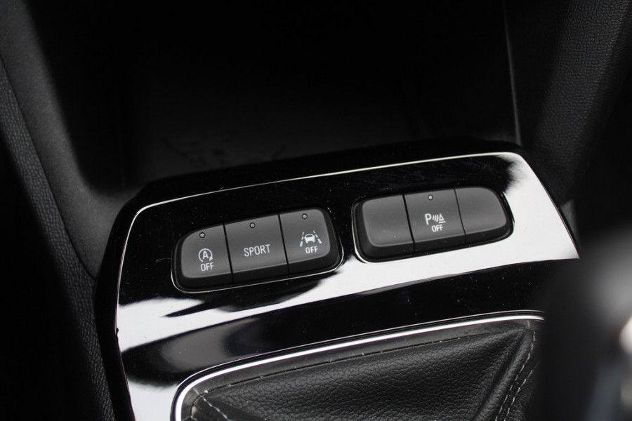 Opel Mokka Electric Ultimate 50 kWh / Camera / CarPlay / Keyless / LED Koplampen / 17'' / Navigatie / DAB / Dodehoek / Cruise Control Adaptief / Warmtepomp