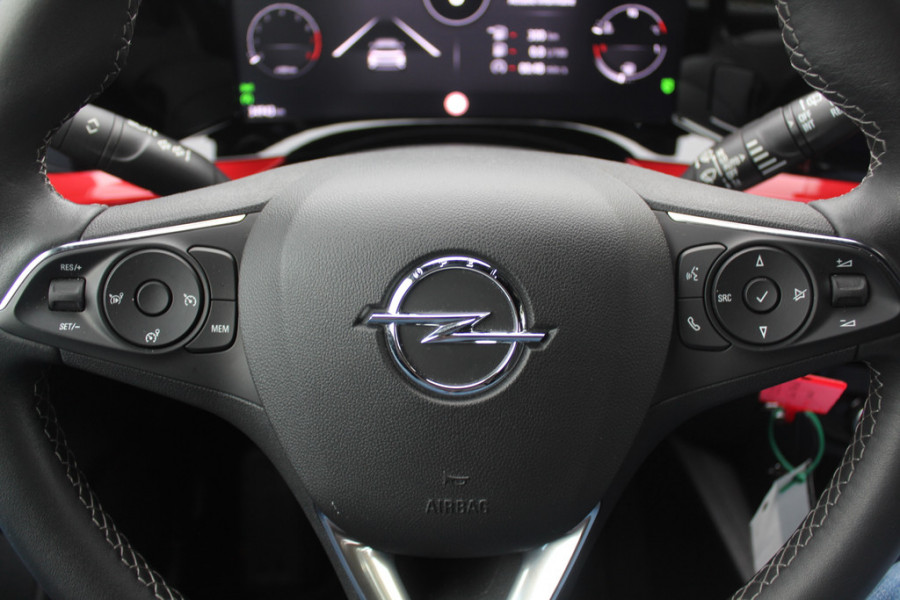 Opel Mokka Electric Ultimate 50 kWh / Camera / CarPlay / Keyless / LED Koplampen / 17'' / Navigatie / DAB / Dodehoek / Cruise Control Adaptief / Warmtepomp