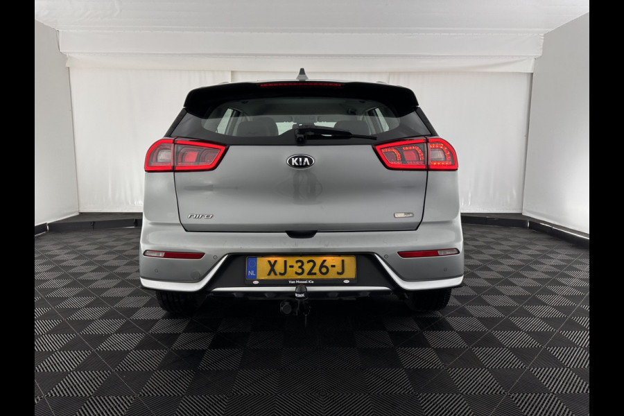 Kia Niro 1.6 GDi Hybrid ExecutiveLine Eco-Hybrid (INCL-BTW) Aut. *LEATHER-FABRIC | NAVI-FULLMAP | KEYLESS | CAMERA | COMFORTSEATS | DIGI-COCKPIT | LANE-ASSIST | ECC | CARPLAY | PDC | TOWBAR | 16''ALU*