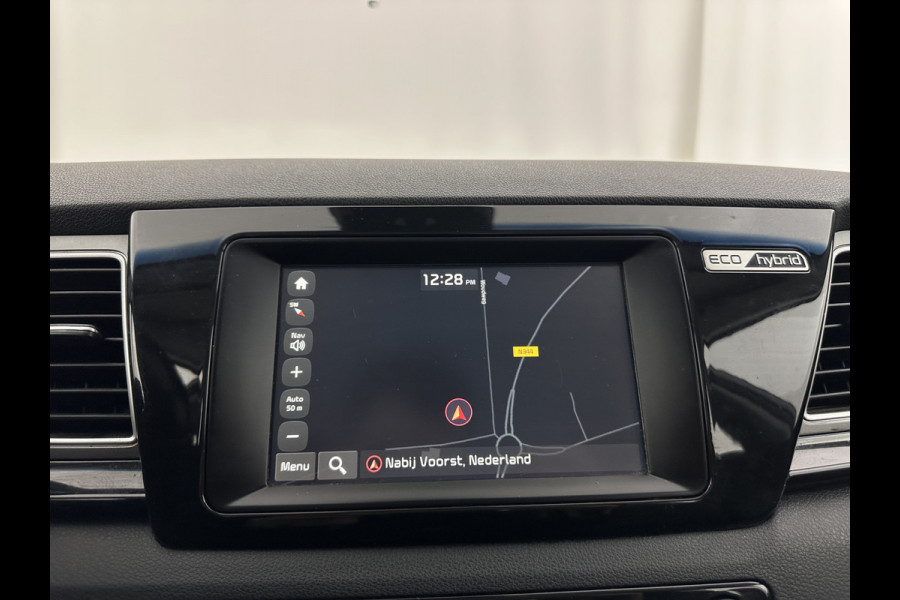 Kia Niro 1.6 GDi Hybrid ExecutiveLine Eco-Hybrid (INCL-BTW) Aut. *LEATHER-FABRIC | NAVI-FULLMAP | KEYLESS | CAMERA | COMFORTSEATS | DIGI-COCKPIT | LANE-ASSIST | ECC | CARPLAY | PDC | TOWBAR | 16''ALU*