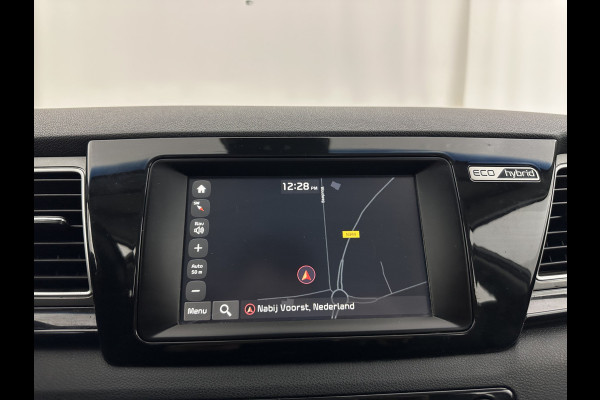 Kia Niro 1.6 GDi Hybrid ExecutiveLine Eco-Hybrid (INCL-BTW) Aut. *LEATHER-FABRIC | NAVI-FULLMAP | KEYLESS | CAMERA | COMFORTSEATS | DIGI-COCKPIT | LANE-ASSIST | ECC | CARPLAY | PDC | TOWBAR | 16''ALU*
