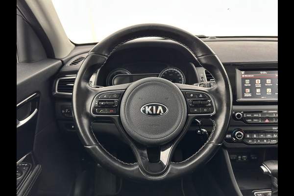 Kia Niro 1.6 GDi Hybrid ExecutiveLine Eco-Hybrid (INCL-BTW) Aut. *LEATHER-FABRIC | NAVI-FULLMAP | KEYLESS | CAMERA | COMFORTSEATS | DIGI-COCKPIT | LANE-ASSIST | ECC | CARPLAY | PDC | TOWBAR | 16''ALU*