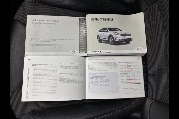 Kia Niro 1.6 GDi Hybrid ExecutiveLine Eco-Hybrid (INCL-BTW) Aut. *LEATHER-FABRIC | NAVI-FULLMAP | KEYLESS | CAMERA | COMFORTSEATS | DIGI-COCKPIT | LANE-ASSIST | ECC | CARPLAY | PDC | TOWBAR | 16''ALU*