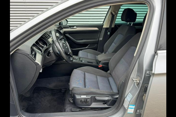 Volkswagen Passat Variant 1.4 TSI GTE,Navigatie,Parkeersensoren,Cruisecontrol,trekhaak,LED,stoelverwarming