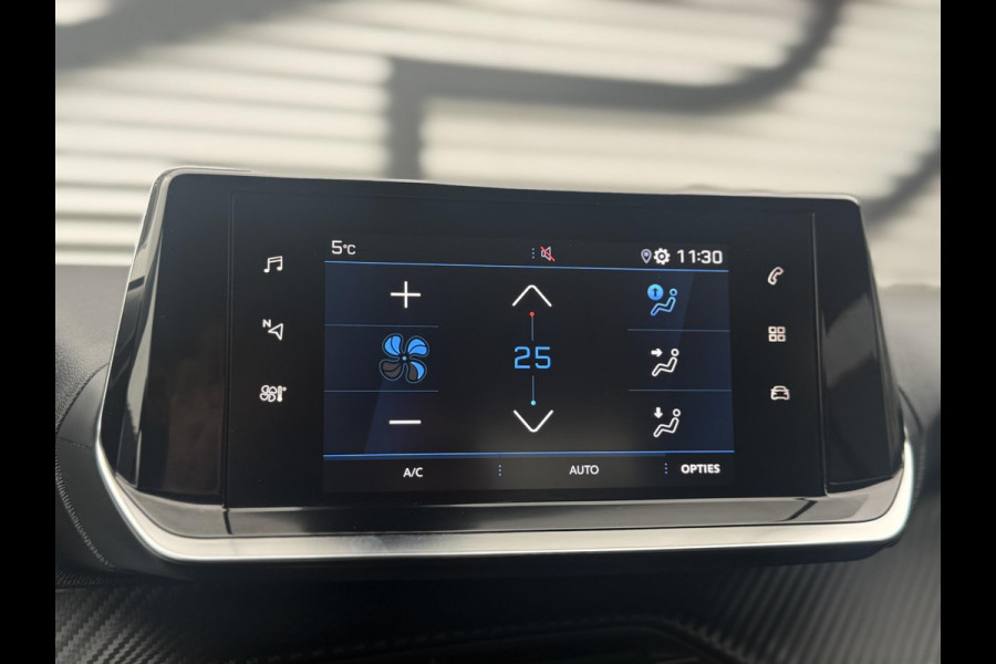Peugeot 2008 1.2 PureTech Allure Pack 2e Eigenaar|Navi|Carplay|Camera|Clima|Cruise|Stoelverwarming|APK tot 03-2027