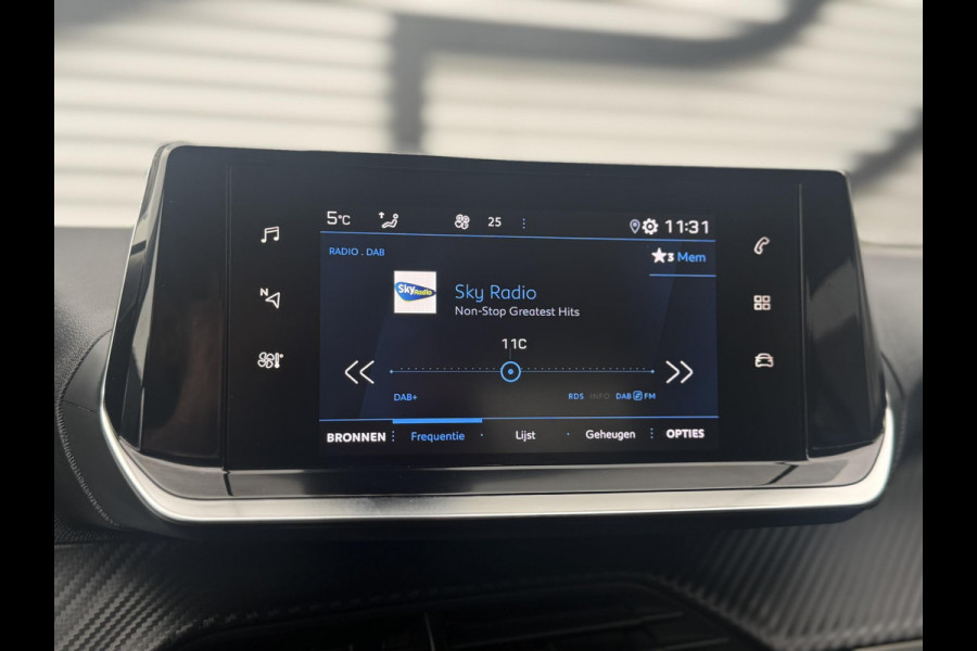 Peugeot 2008 1.2 PureTech Allure Pack 2e Eigenaar|Navi|Carplay|Camera|Clima|Cruise|Stoelverwarming|APK tot 03-2027
