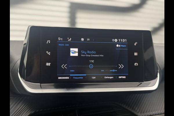 Peugeot 2008 1.2 PureTech Allure Pack 2e Eigenaar|Navi|Carplay|Camera|Clima|Cruise|Stoelverwarming|APK tot 03-2027