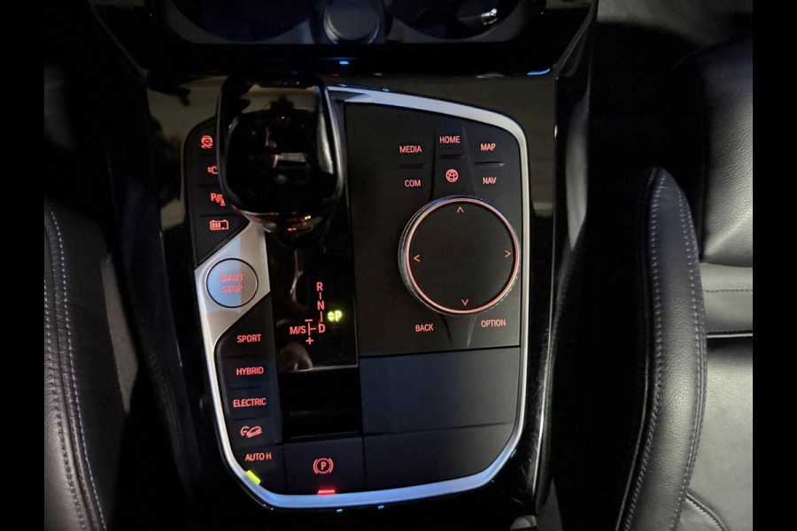 BMW X3 XDrive30e M-sport FACELIFT|PANO|HUD|HARMAN & KARDON|360 CAM|SHADOW LINE|E-ZETEL/MEMORY|AMBIENT|20 INCH LMV