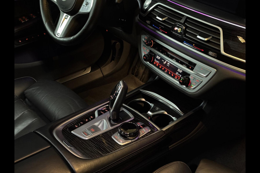 BMW 7 Serie 745e High Executive M-sport Carbon Core PANO|SOFT CLOSE|HUD|H&K|SHADOW|LASER|MASSAGE V&A|STOEL VENTILATIE