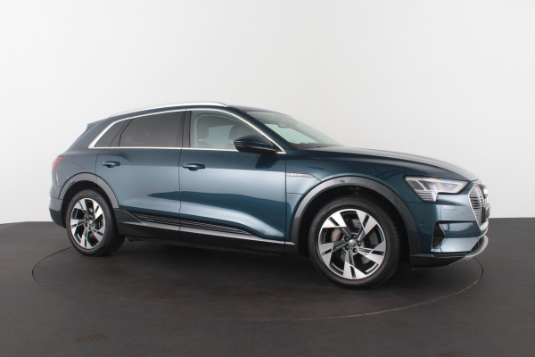 Audi e-tron 55 quattro advanced Pro Line Plus 95 kWh Leer/Memory/Trekhaak/Galaxis blauw/Adaptive Cruise Control