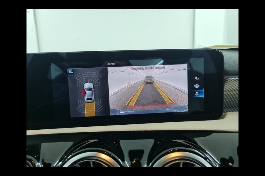 Mercedes-Benz A-Klasse Aut. 180d Business Sol. Luxury Line | Navi | Camera | Sfeer Verlichting |