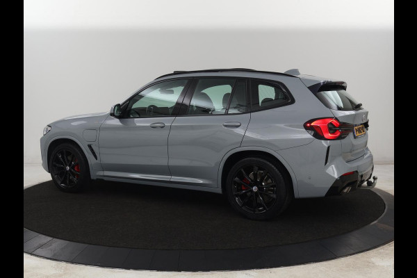 BMW X3 xDrive30e M Sport | Panoramadak | Head-Up | Stoelverwarming | Trekhaak | 360 Camera | Leder | Sportstoelen | Carplay | Sfeerverlichting | Laserlicht | Live Cockpit | Navigatie | PHEV | Plug In