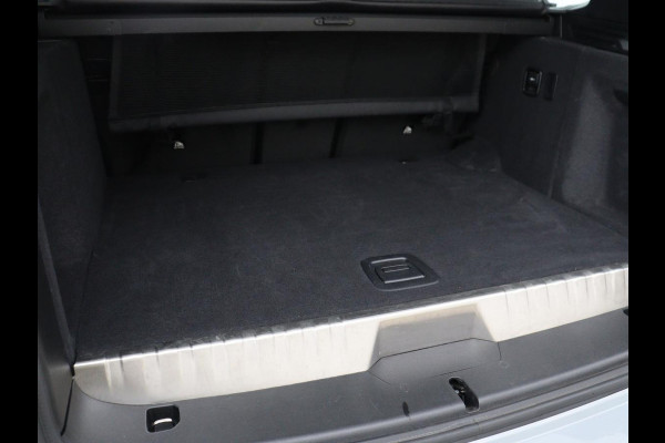 BMW X3 xDrive30e M Sport | Panoramadak | Head-Up | Stoelverwarming | Trekhaak | 360 Camera | Leder | Sportstoelen | Carplay | Sfeerverlichting | Laserlicht | Live Cockpit | Navigatie | PHEV | Plug In