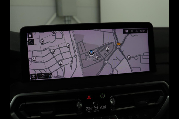 BMW X3 xDrive30e M Sport | Panoramadak | Head-Up | Stoelverwarming | Trekhaak | 360 Camera | Leder | Sportstoelen | Carplay | Sfeerverlichting | Laserlicht | Live Cockpit | Navigatie | PHEV | Plug In