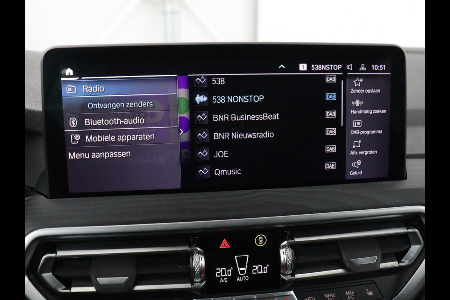 BMW X3 xDrive30e M Sport | Panoramadak | Head-Up | Stoelverwarming | Trekhaak | 360 Camera | Leder | Sportstoelen | Carplay | Sfeerverlichting | Laserlicht | Live Cockpit | Navigatie | PHEV | Plug In