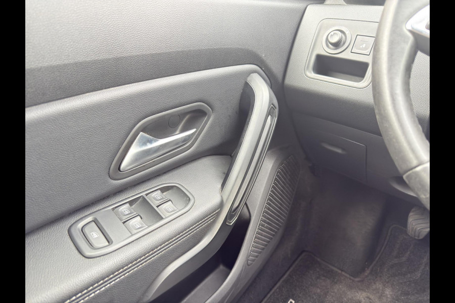 Dacia Duster 1.6 SCe Prestige | 360 Camera | Airco (automatisch) | Navigatie | 17"| Parksensors V+A |