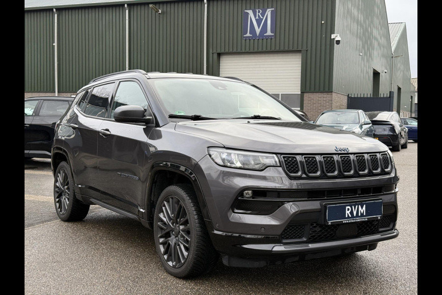 Jeep Compass 1.3T 4 x e 240 | 80th Anniversary PHEV 4WD| STOEL + STUURVERWARMING| ADAPTIVE CRUISE CONTROL| ACHTERUITRIJCAMERA| ELEKTRISCHE STOELEN| KEYLESS| 19 INCH! |SUPER COMPLEET UITGEVOERD! |