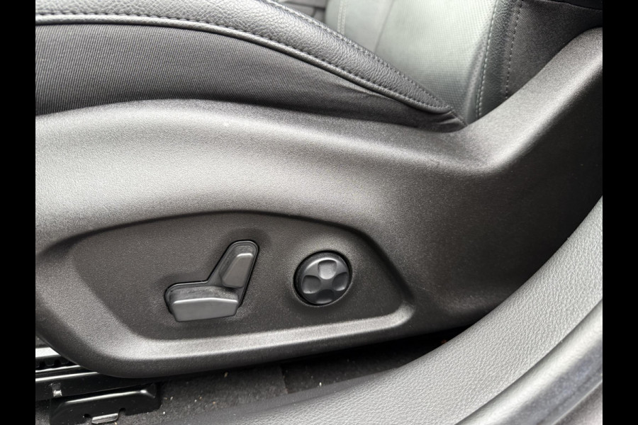 Jeep Compass 1.3T 4 x e 240 | 80th Anniversary PHEV 4WD| STOEL + STUURVERWARMING| ADAPTIVE CRUISE CONTROL| ACHTERUITRIJCAMERA| ELEKTRISCHE STOELEN| KEYLESS| 19 INCH! |SUPER COMPLEET UITGEVOERD! |