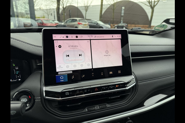 Jeep Compass 1.3T 4 x e 240 | 80th Anniversary PHEV 4WD| STOEL + STUURVERWARMING| ADAPTIVE CRUISE CONTROL| ACHTERUITRIJCAMERA| ELEKTRISCHE STOELEN| KEYLESS| 19 INCH! |SUPER COMPLEET UITGEVOERD! |