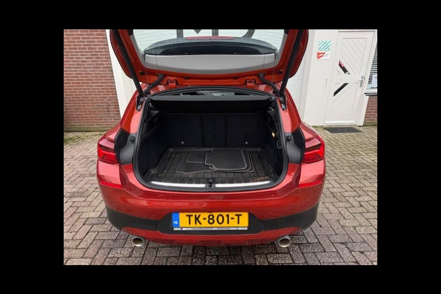 BMW X2 SDrive20i High Executive - Dealer onderhouden-Head-UP