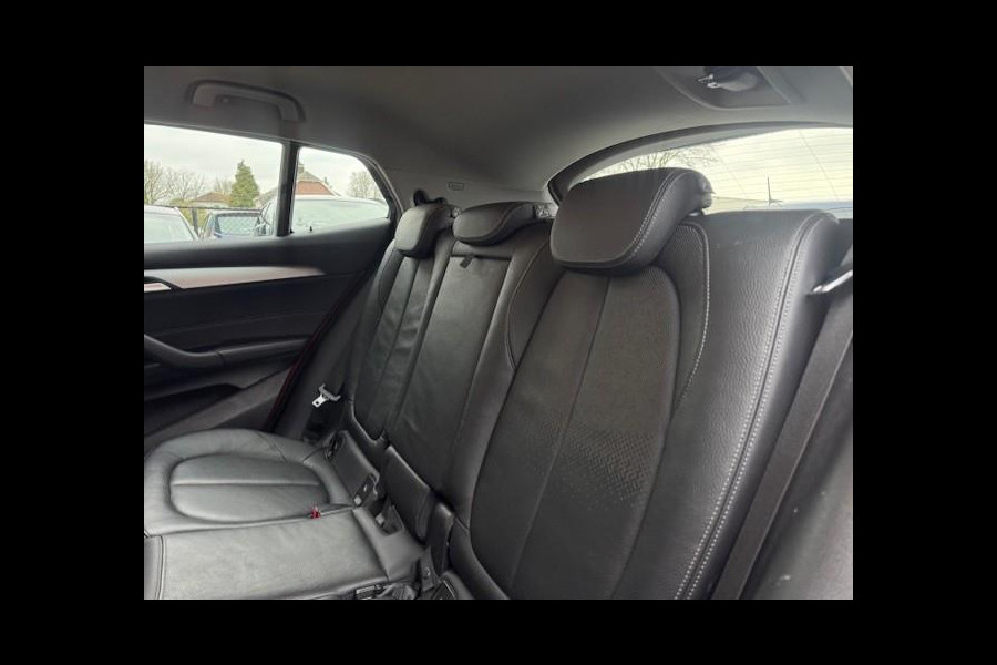 BMW X2 SDrive20i High Executive - Dealer onderhouden-Head-UP