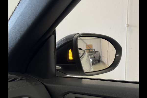 Volkswagen T-Roc Cabrio 1.5 TSI 150PK R-LINE SPORT LEDER/NAVI/CAMERA