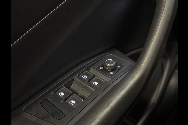 Volkswagen T-Roc Cabrio 1.5 TSI 150PK R-LINE SPORT LEDER/NAVI/CAMERA