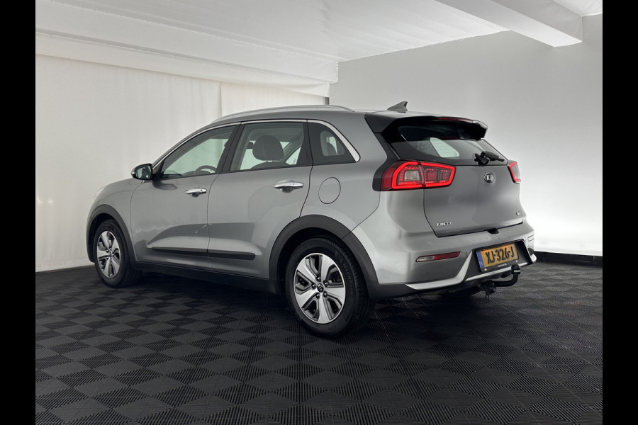 Kia Niro 1.6 GDi Hybrid ExecutiveLine Eco-Hybrid (INCL-BTW) Aut. *LEATHER-FABRIC | NAVI-FULLMAP | KEYLESS | CAMERA | COMFORTSEATS | DIGI-COCKPIT | LANE-ASSIST | ECC | CARPLAY | PDC | TOWBAR | 16''ALU*