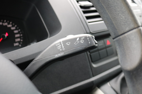 Volkswagen Transporter 2.0 TDI L2 H1 102pk Airco Trekhaak