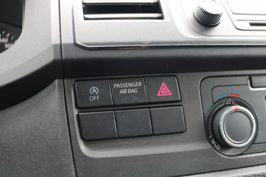 Volkswagen Transporter 2.0 TDI L2 H1 102pk Airco Trekhaak