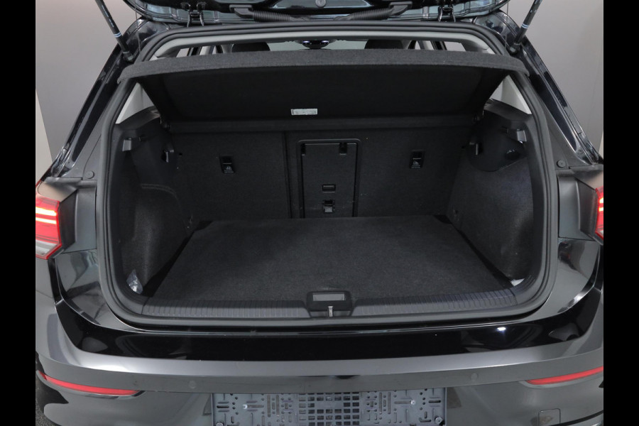 Volkswagen Golf 1.0 eTSI Life Active 110 pk Automaat (DSG) | Navigatie | Parkeersensoren (Park assist) | Achteruitrijcamera | Stoelverwarming | Autom. airco (3 zones) |