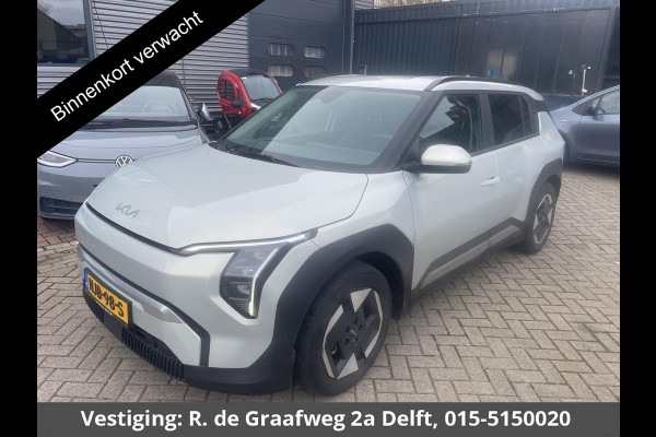 Kia EV3 Plus 81.4 kWh | Navigatie | Stuur-& Stoelverwarming | Parkeersensoren | Camera