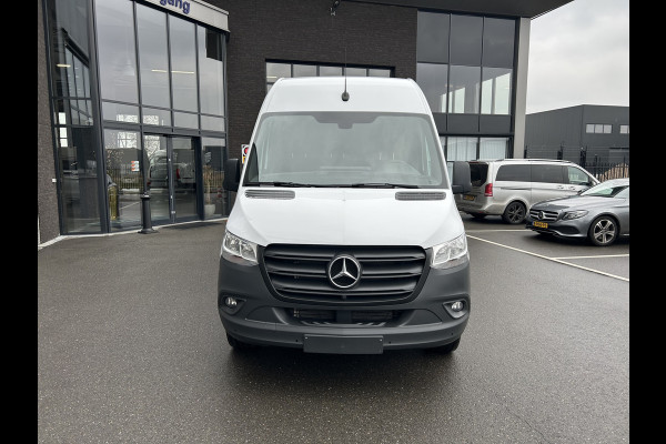 Mercedes-Benz Sprinter 317 CDI L2 H2 Automaat / 360 Camera / MBUX / Navigatie / Cruise control / Airco / 270 Graden achterdeuren