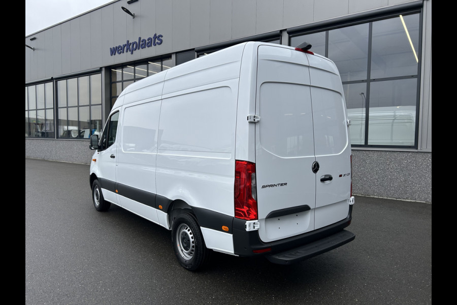 Mercedes-Benz Sprinter 317 CDI L2 H2 Automaat / 360 Camera / MBUX / Navigatie / Cruise control / Airco / 270 Graden achterdeuren
