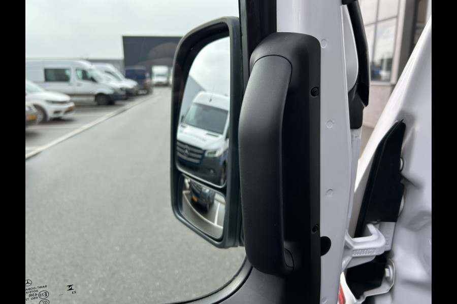 Mercedes-Benz Sprinter 317 CDI L2 H2 Automaat / 360 Camera / MBUX / Navigatie / Cruise control / Airco / 270 Graden achterdeuren