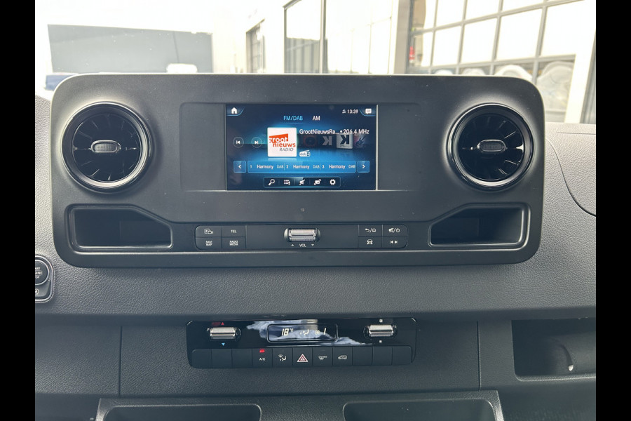 Mercedes-Benz Sprinter 317 CDI L2 H2 Automaat / 360 Camera / MBUX / Navigatie / Cruise control / Airco / 270 Graden achterdeuren