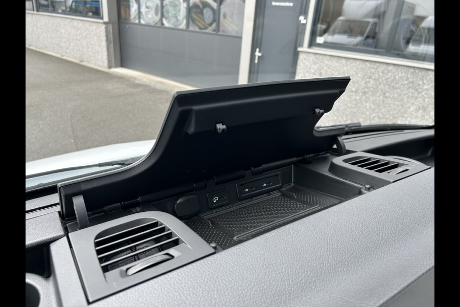 Mercedes-Benz Sprinter 317 CDI L2 H2 Automaat / 360 Camera / MBUX / Navigatie / Cruise control / Airco / 270 Graden achterdeuren