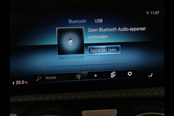 Mercedes-Benz A-Klasse 200 Business Solution Plus Upgrade | Panoramadak | Stoelverwarming | Half leder | Widescreen | Camera | Navigatie | Park Assist | Cruise control | Full LED