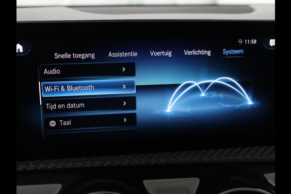 Mercedes-Benz A-Klasse 200 Business Solution Plus Upgrade | Panoramadak | Stoelverwarming | Half leder | Widescreen | Camera | Navigatie | Park Assist | Cruise control | Full LED