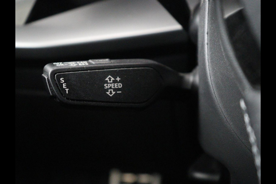 Audi A3 30 TFSI S edition | Stoelverwarming | Park Assist | Sportstoelen | Carplay | Half leder | Virtual Cockpit | Full LED | Navigatie | Climate control | Cruise control