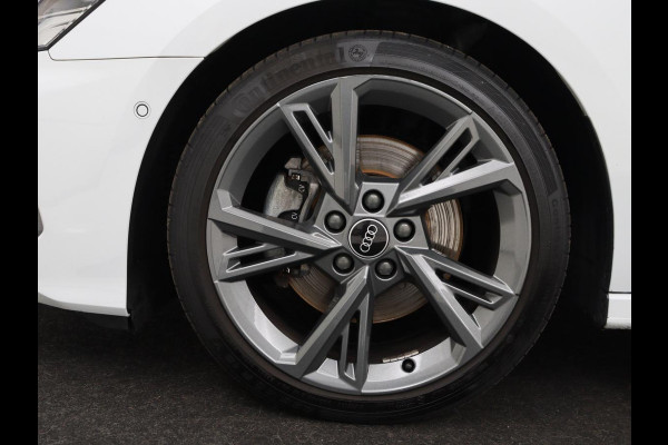 Audi A3 30 TFSI S edition | Stoelverwarming | Park Assist | Sportstoelen | Carplay | Half leder | Virtual Cockpit | Full LED | Navigatie | Climate control | Cruise control