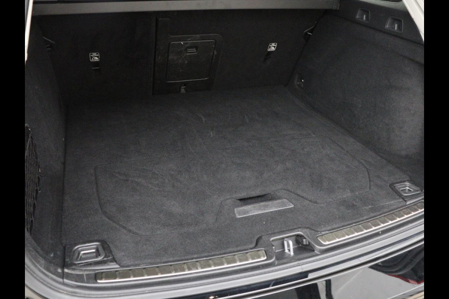 Volvo V60 2.0 T8 Plug-in AWD Ultimate Bright | Panoramadak | Trekhaak | Leder | Stoelventilatie | 360 Camera | Harman/Kardon | Head-Up | Keyless | Carplay | Achterbankverwarming | Adaptive cruise | PHEV