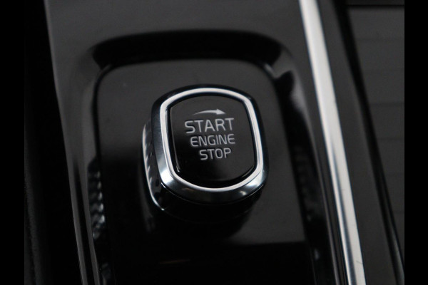 Volvo V60 2.0 T8 Plug-in AWD Ultimate Bright | Panoramadak | Trekhaak | Leder | Stoelventilatie | 360 Camera | Harman/Kardon | Head-Up | Keyless | Carplay | Achterbankverwarming | Adaptive cruise | PHEV
